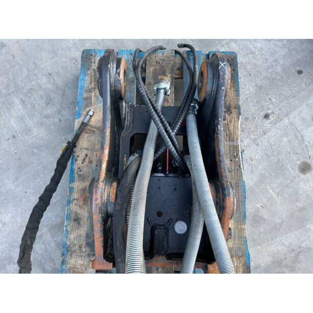 2018 OilQuick OQ65-48974884