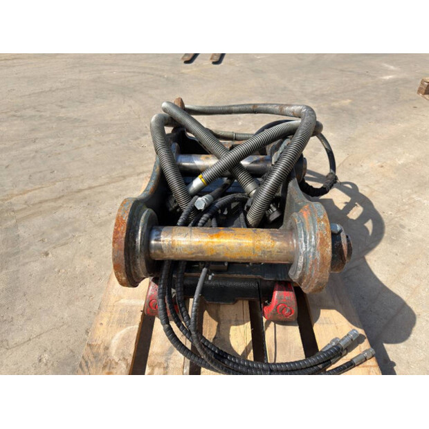 2019 OilQuick OQ70-48974948