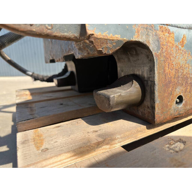 2019 OilQuick OQ70-48974952