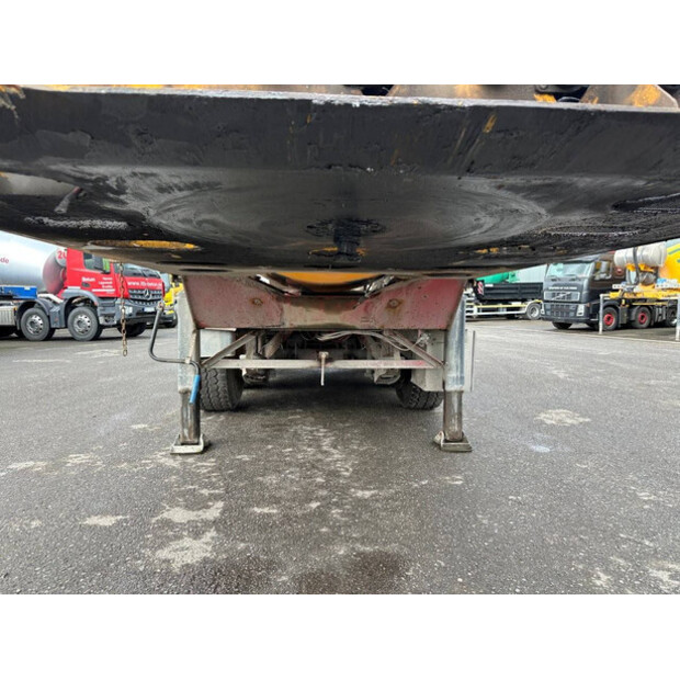 2011 MOL M12-48975052