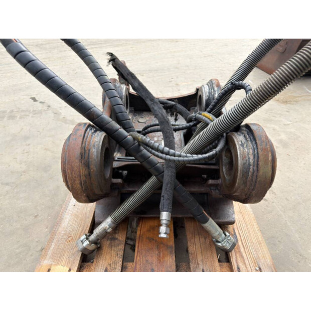 2017 OilQuick OQ70/55-48975074