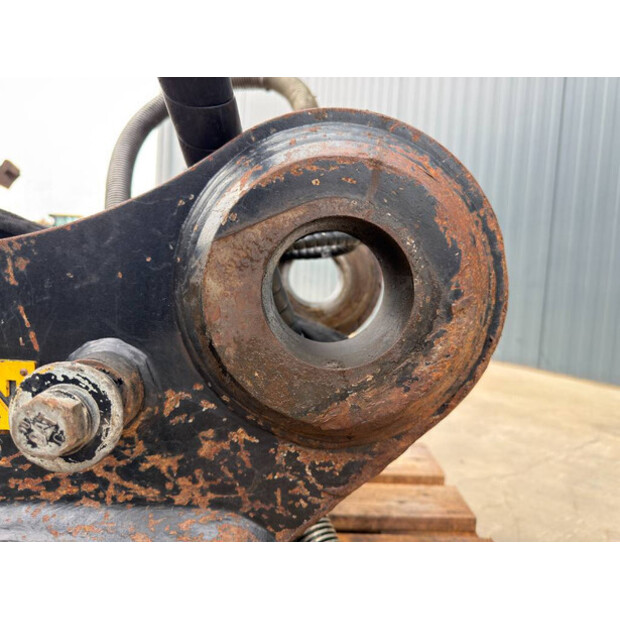 2017 OilQuick OQ70/55-48975079