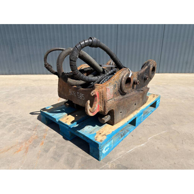 2007 OilQuick OQ80-48975137