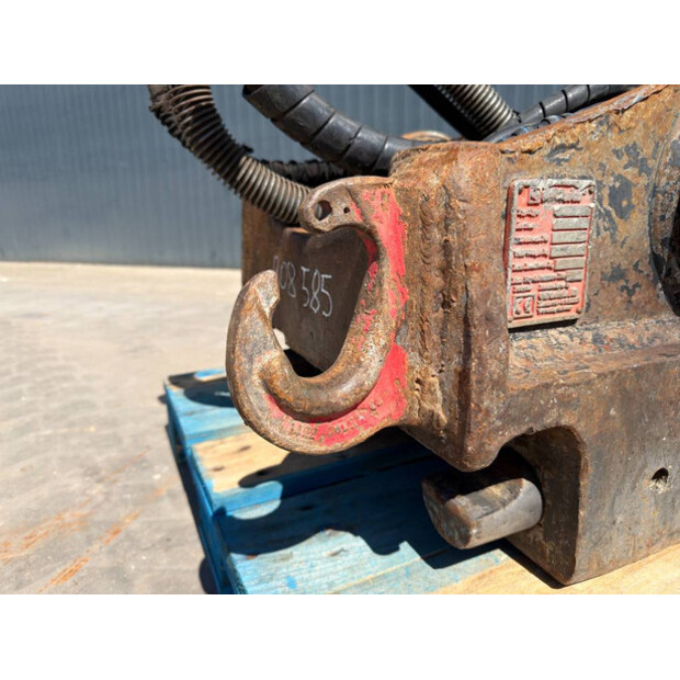 2007 OilQuick OQ80-48975144