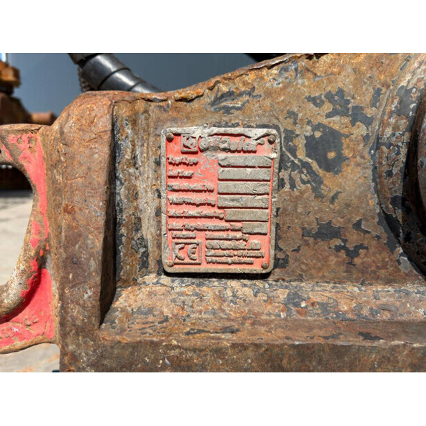 2007 OilQuick OQ80-48975145