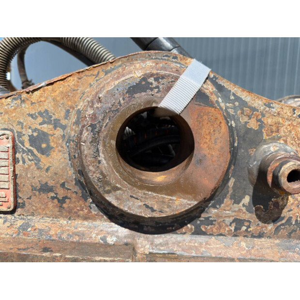 2007 OilQuick OQ80-48975146