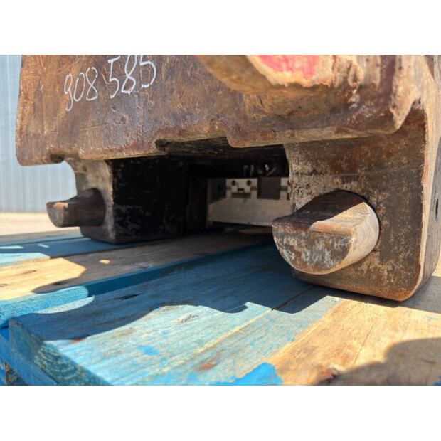 2007 OilQuick OQ80-48975149