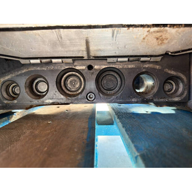 2007 OilQuick OQ80-48975151