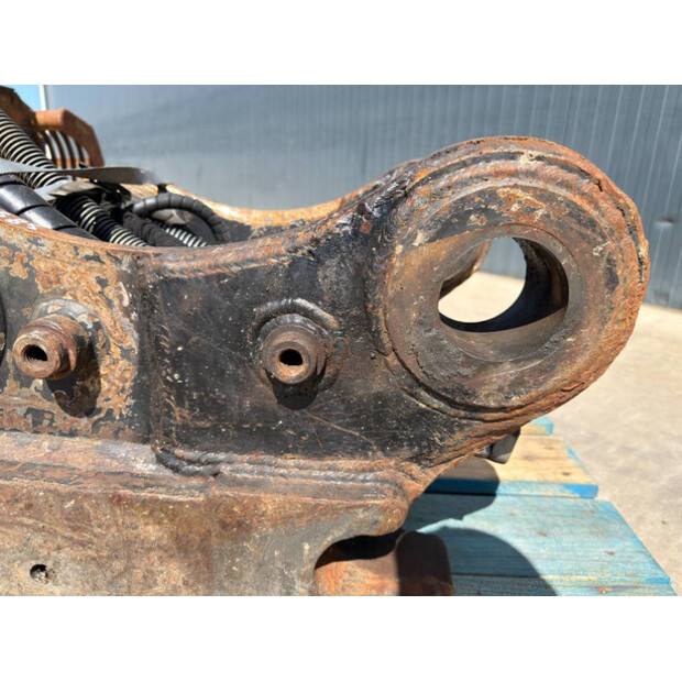 2007 OilQuick OQ80-48975154