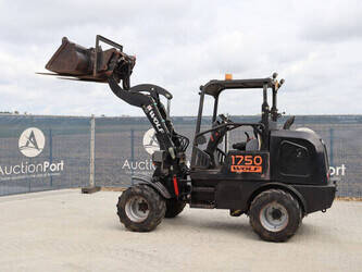 2020-wolf-mini-1750-48975611