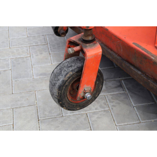 2006 KUBOTA F3680-48975812