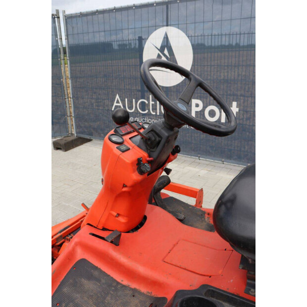 2006 KUBOTA F3680-48975825