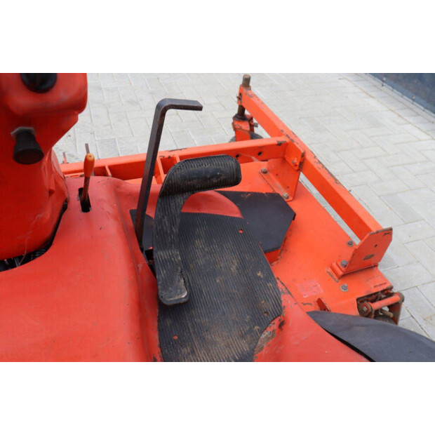 2006 KUBOTA F3680-48975827
