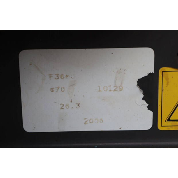2006 KUBOTA F3680-48975835