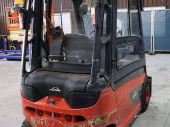 2018-linde-e25l-01-48975916