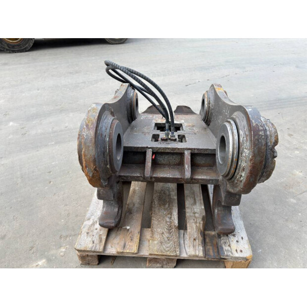 2017 Volvo 340-48976230