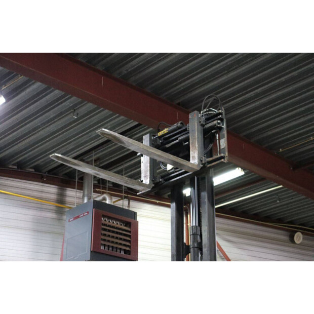 2017 Linde E30L-01-48976369