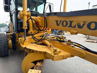 2009-volvo-g930-1484179-48976382