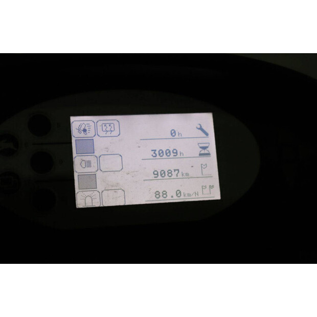 2017 Still RX60-50-48976478