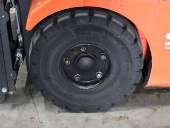 2016-toyota-7fbest15-1484201-48976763