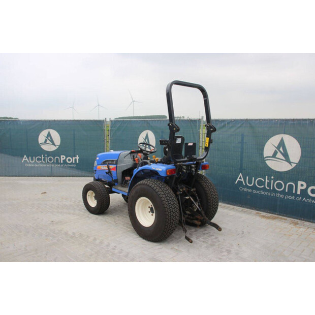 2012 Iseki TH4295F-48977616