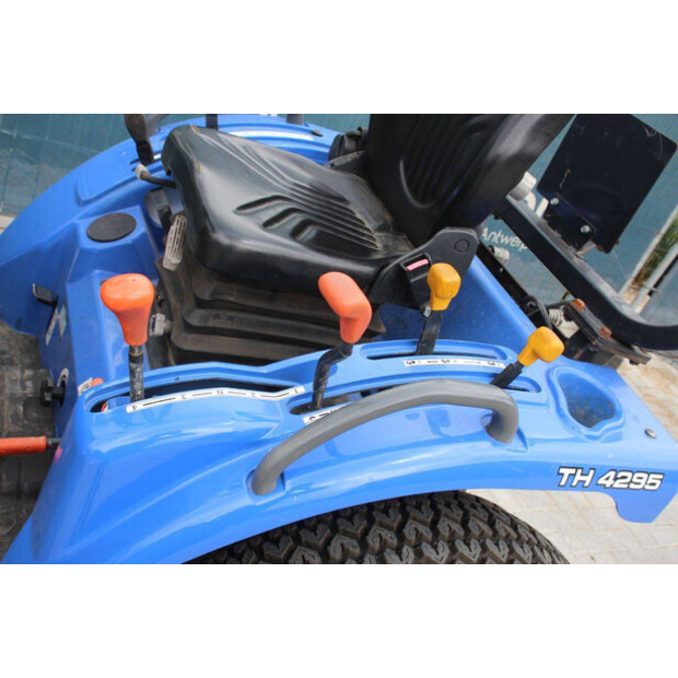 2012 Iseki TH4295F-48977640