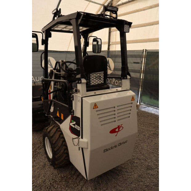 2025 Yuchaï Z25-48977776