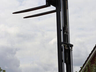 2010-fenwick-linde-e16h-01-48977992