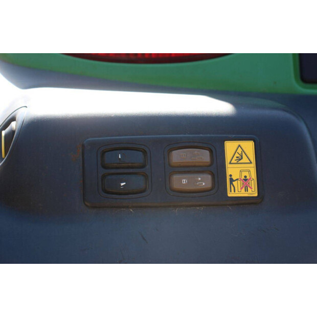 2016 JOHN DEERE 6155R-48978052