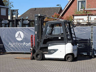 2020-linde-e30hl-01-600-1484265-48978653