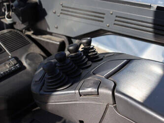 2020-linde-e30hl-01-600-1484265-48978676