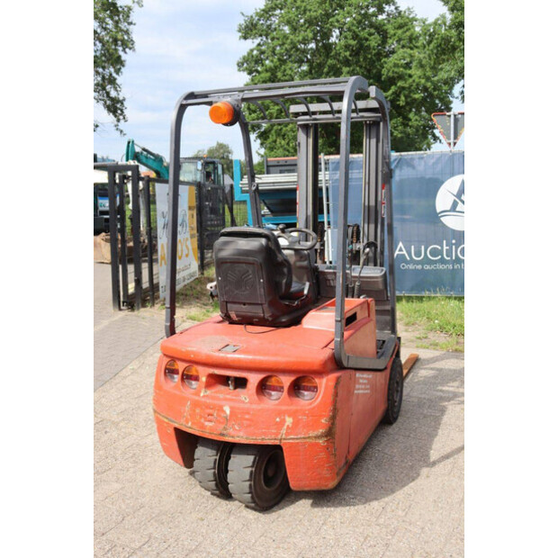 2002 BT CEE 1.5T-48978758