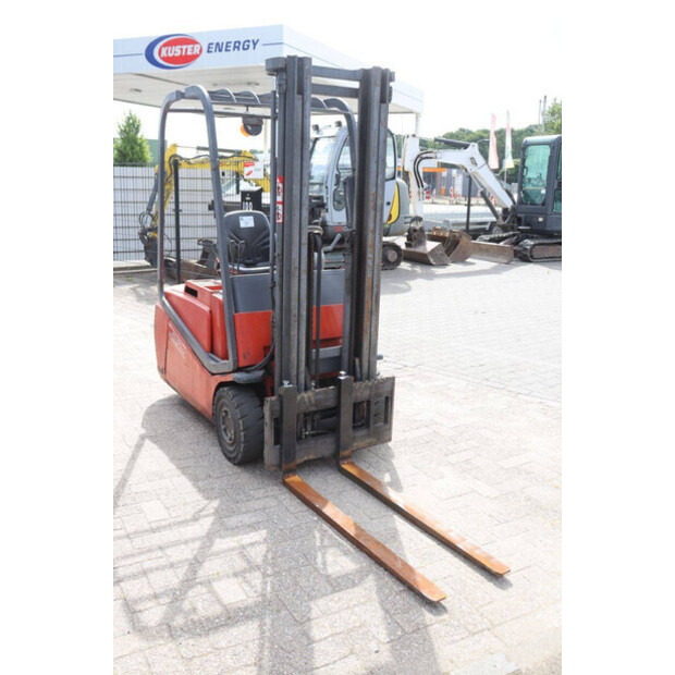 2002 BT CEE 1.5T-48978759
