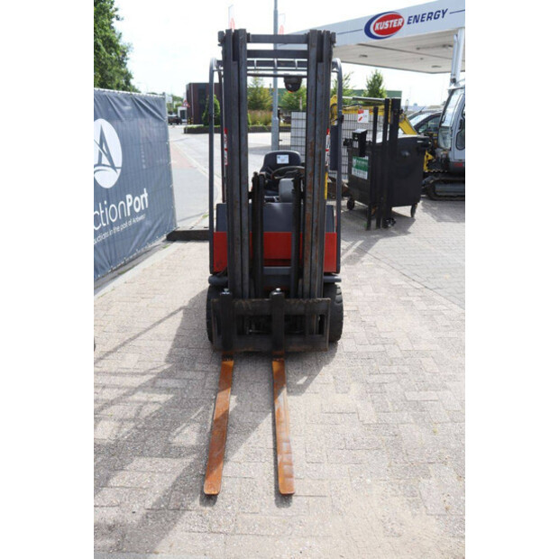 2002 BT CEE 1.5T-48978760