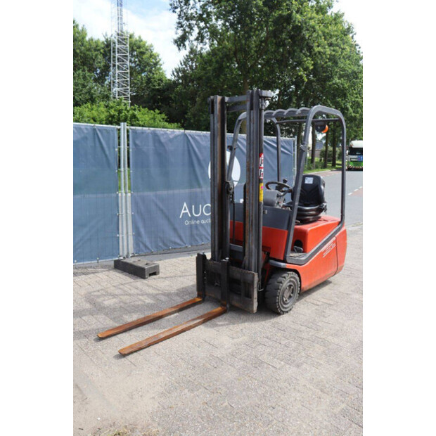 2002 BT CEE 1.5T-48978761