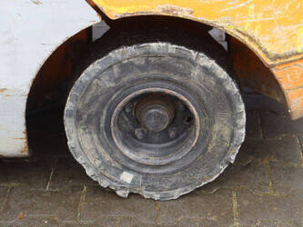 2011-still-rx70-35-1484272-48978878