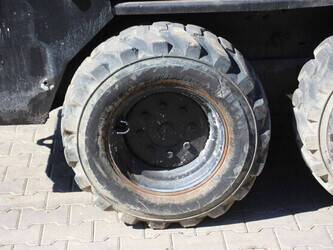 bobcat-743-1484276-48978999