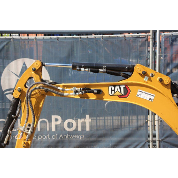 2023 Caterpillar 301.6-48979076