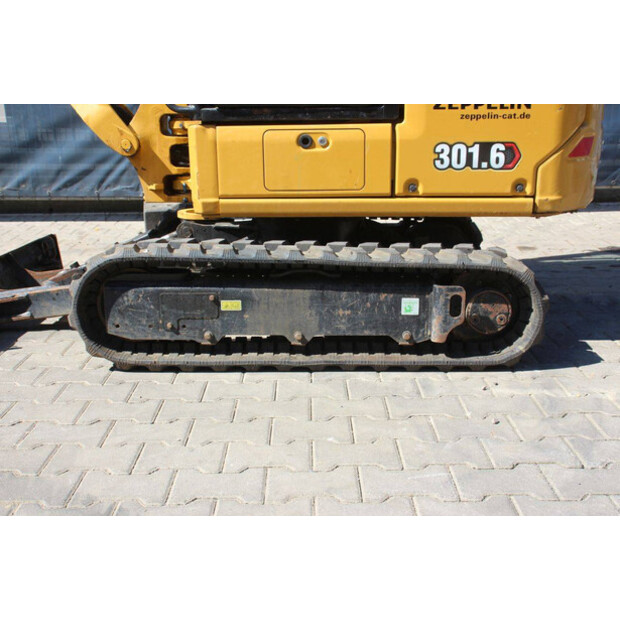 2023 Caterpillar 301.6-48979087
