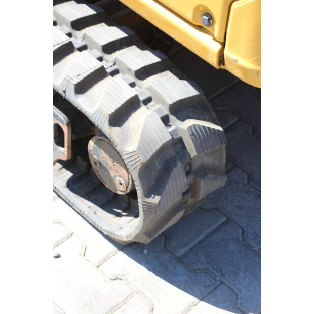 2023 Caterpillar 301.6-48979089