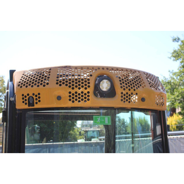 2023 Caterpillar 301.6-48979091