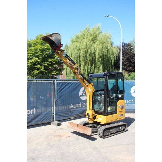 2023 Caterpillar 301.6-48979102