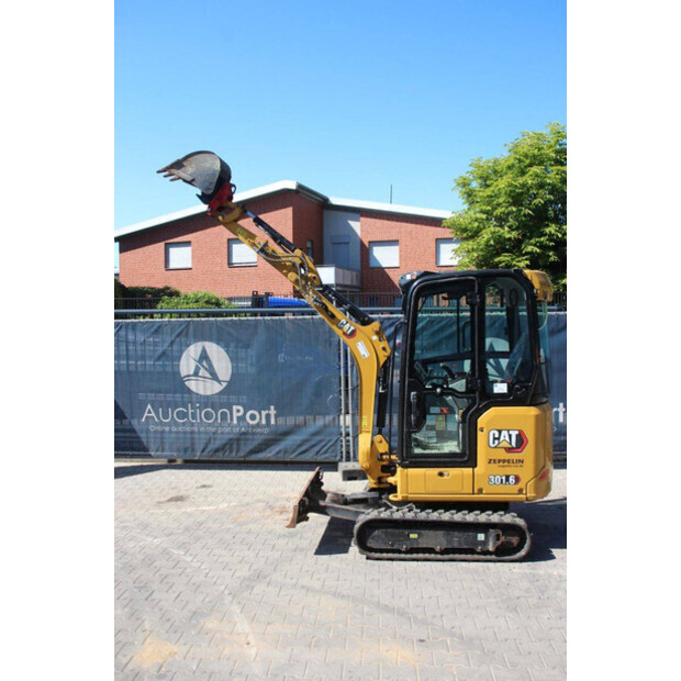 2023 Caterpillar 301.6-48979103