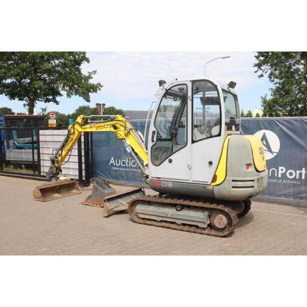 2017 Neuson 2503-48979160