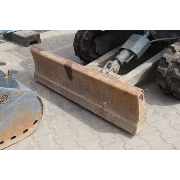 2017 Neuson 2503-48979171