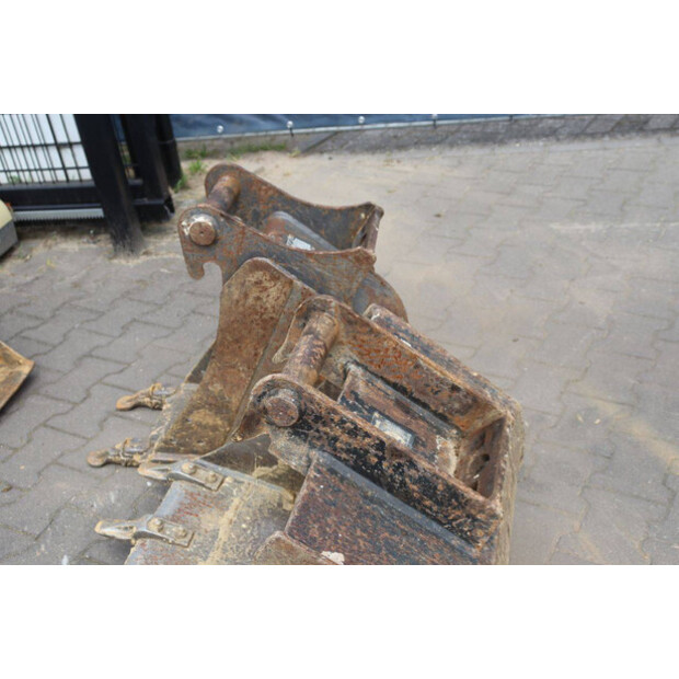 2017 BOBCAT E35-48979278