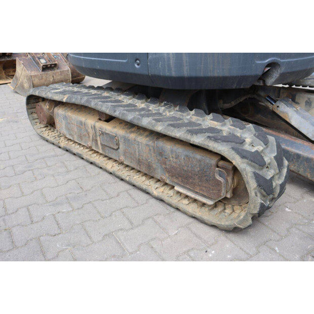 2017 BOBCAT E35-48979283