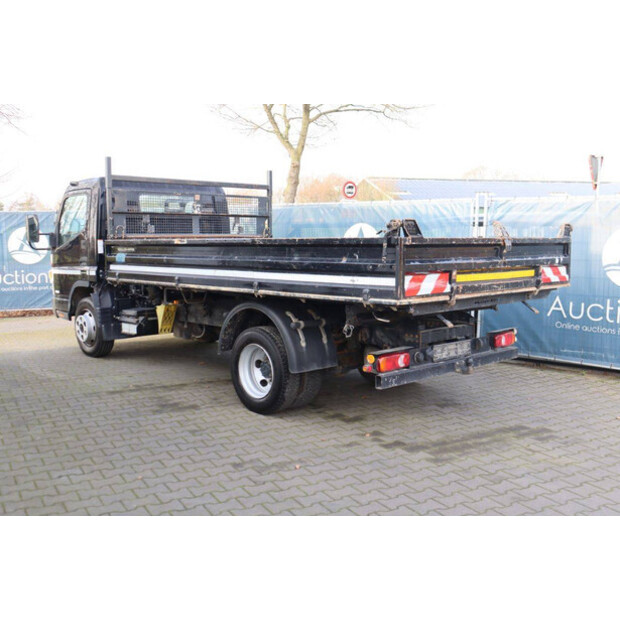 2019 MITSUBISHI Fuso-48979303