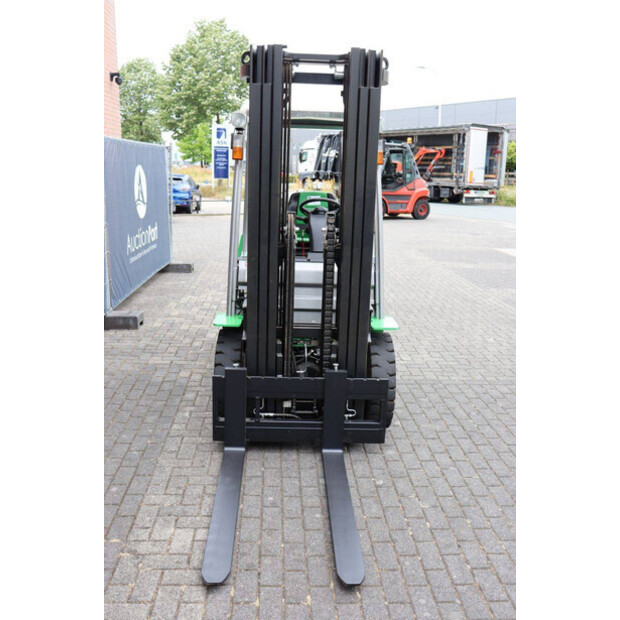 2018 سيساب M325G-48979475