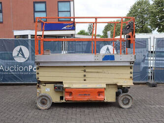 2011-jlg-3246es-1484294-48979546
